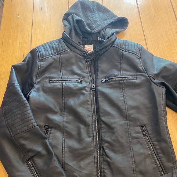 Levi’s Men's Black Leather Like New Large Pockets Jacket Premium Faux Leather - Picture 2 of 16